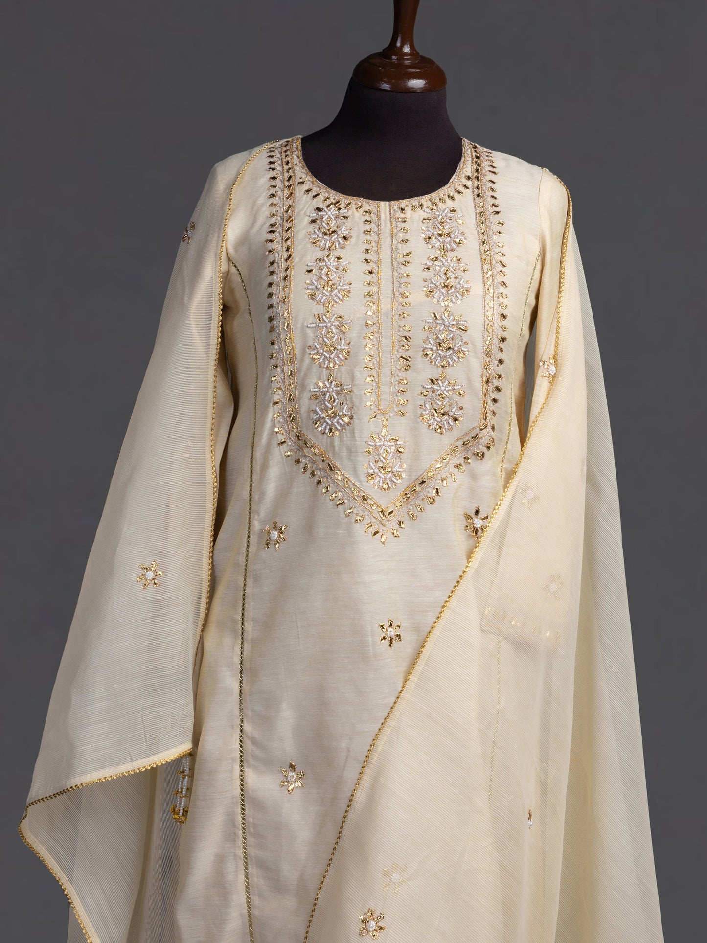 Eraj Hussain - Gotta Patti Gold - Stitched