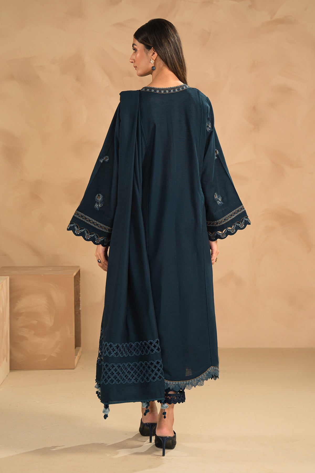 Baroque - EMBROIDERED SLUB KHADDAR UF-483