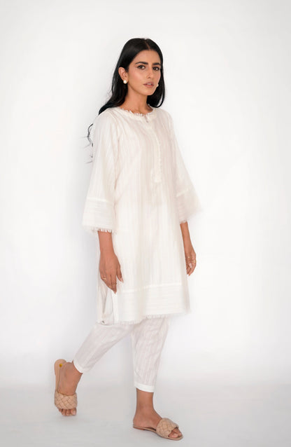 Ayesha Naveed - Ivory