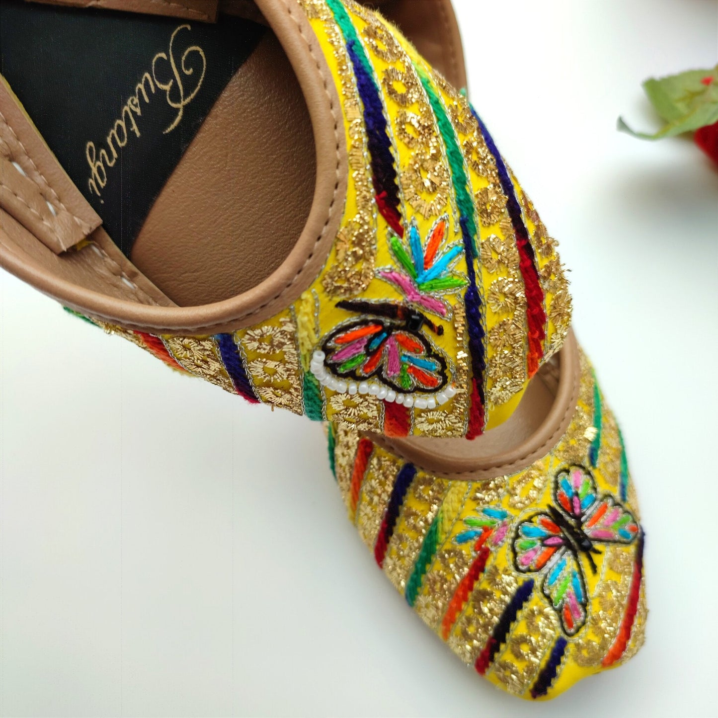 Bustangi - Butterfly E017