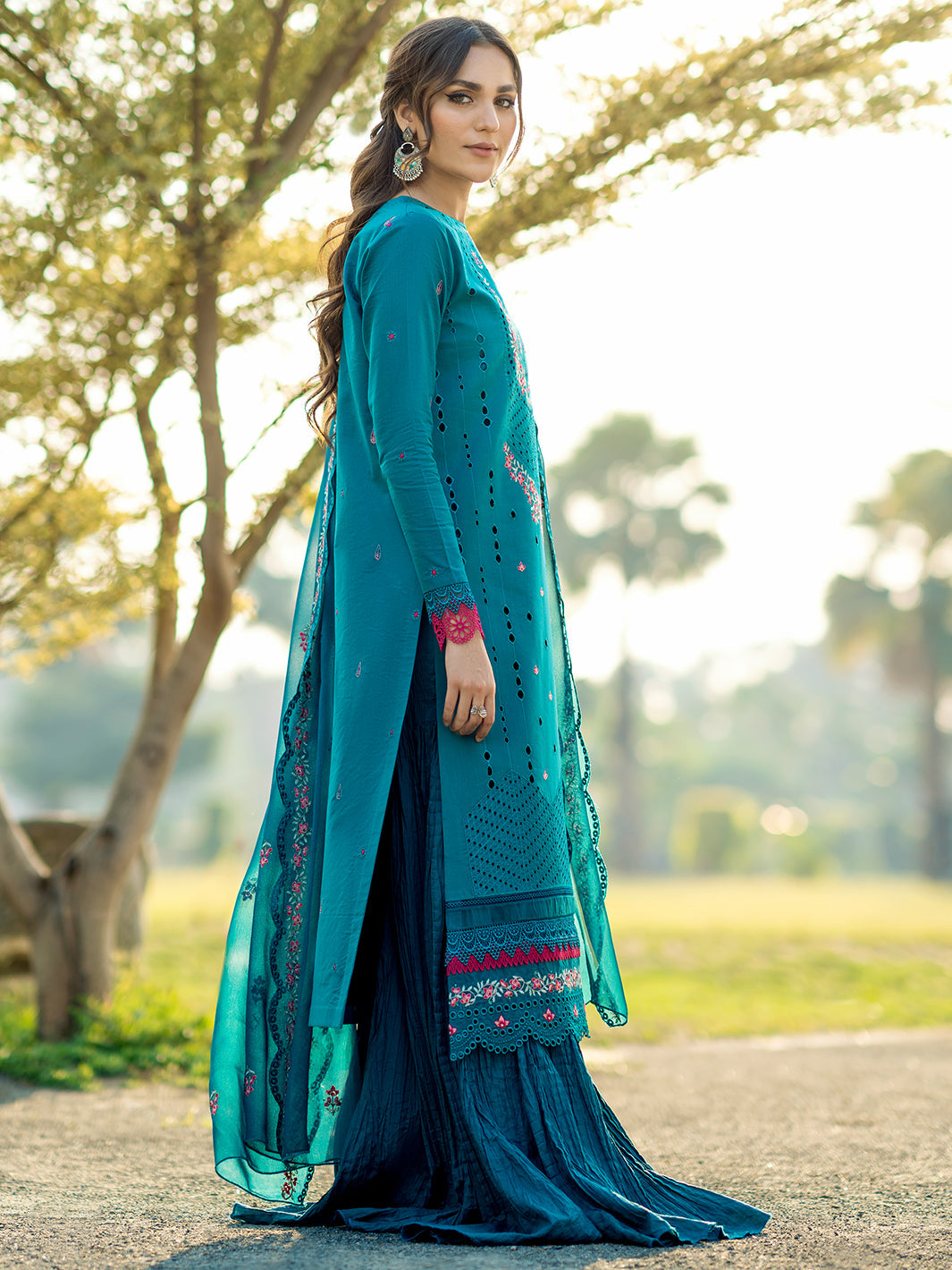 Binilyas - 1815 - B | Three Piece Unstitch