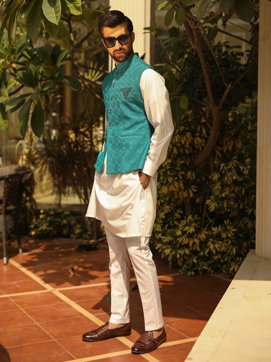 Edenrobe - Men's Turquoise Waist Coat Ceremonial - EMTWCC18-052