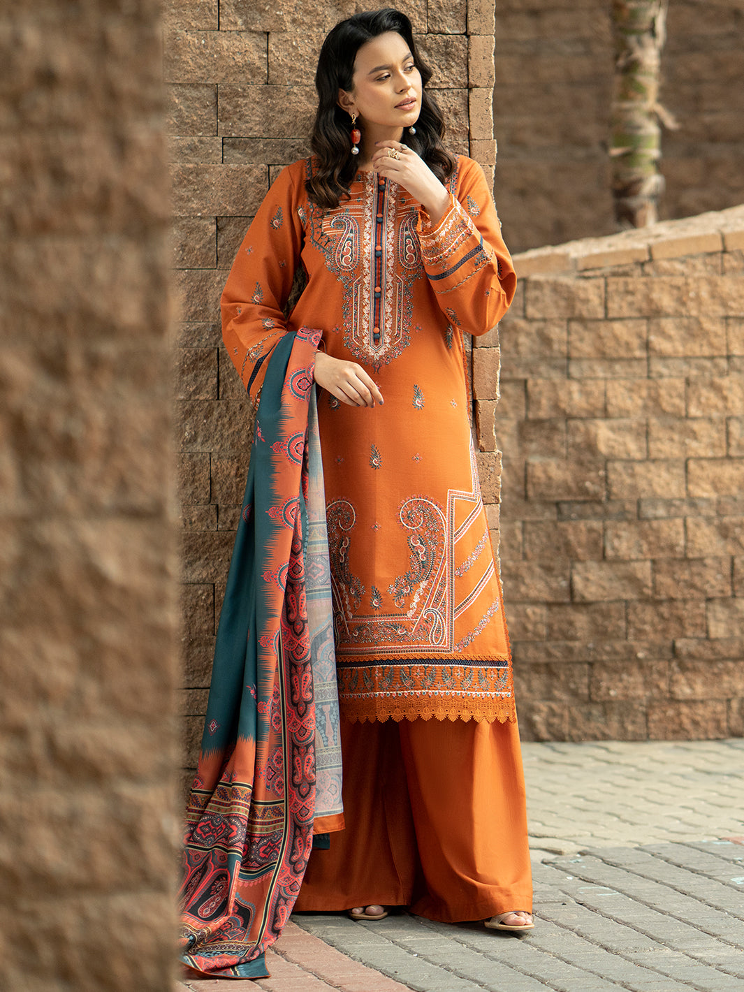 Binilyas - 1913 - B | 3 PC Khaddar Unstitched