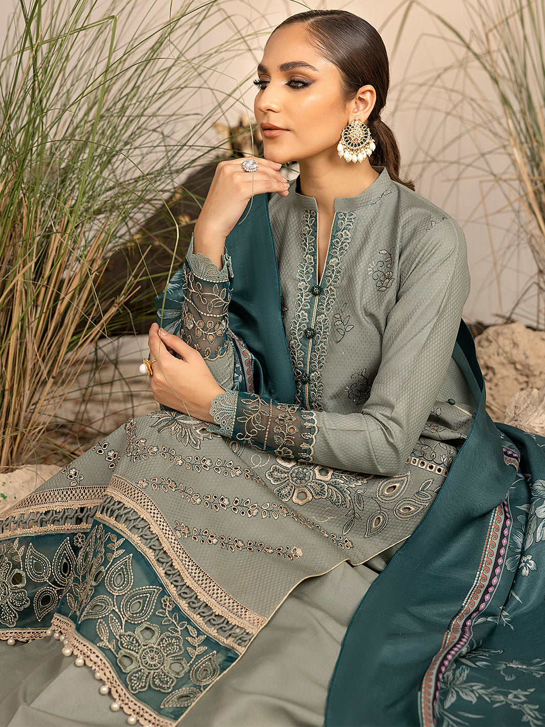 Binilyas - 1935 - B | 3 Piece Unstitched