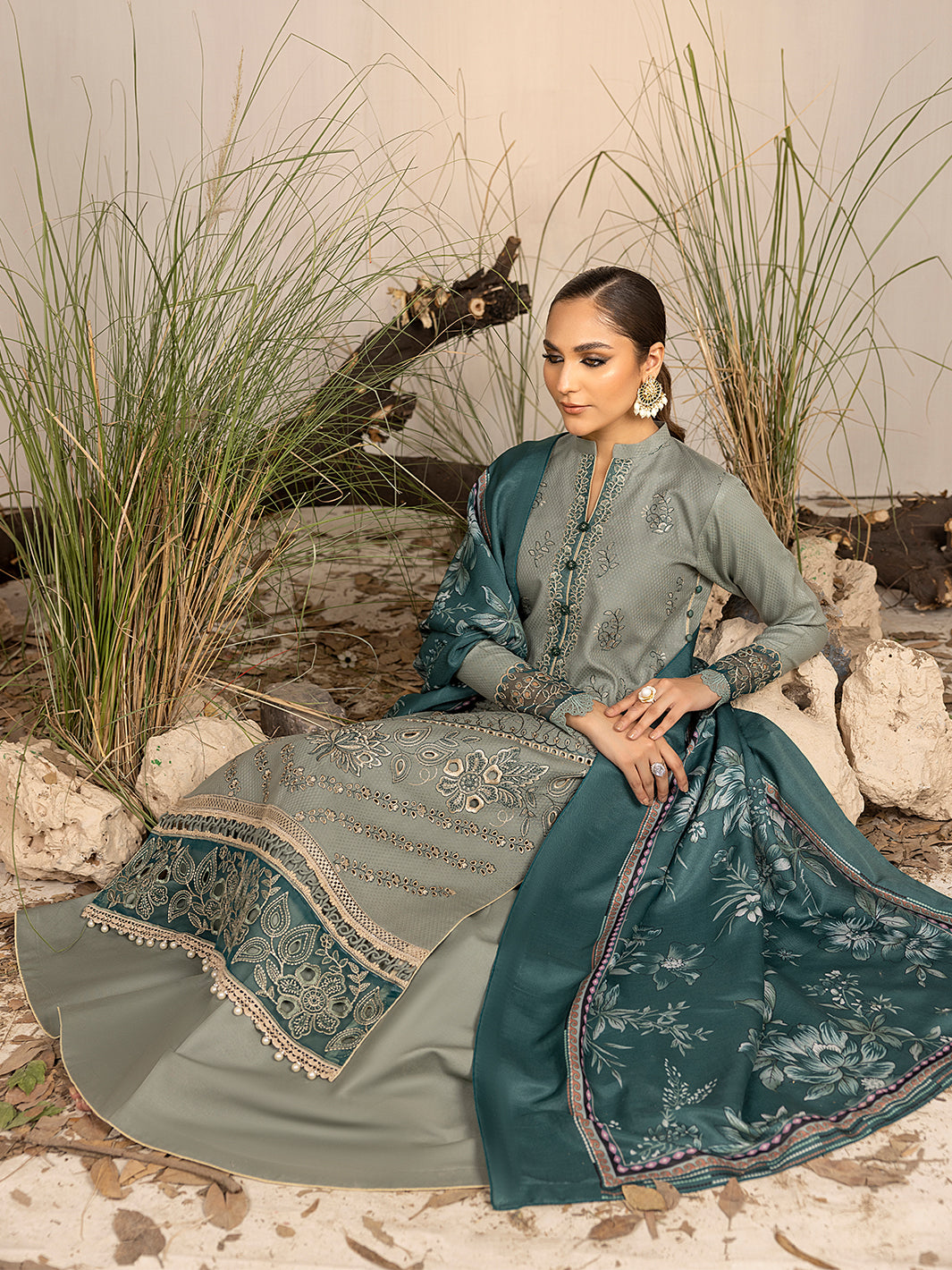 Binilyas - 1935 - B | 3 Piece Unstitched