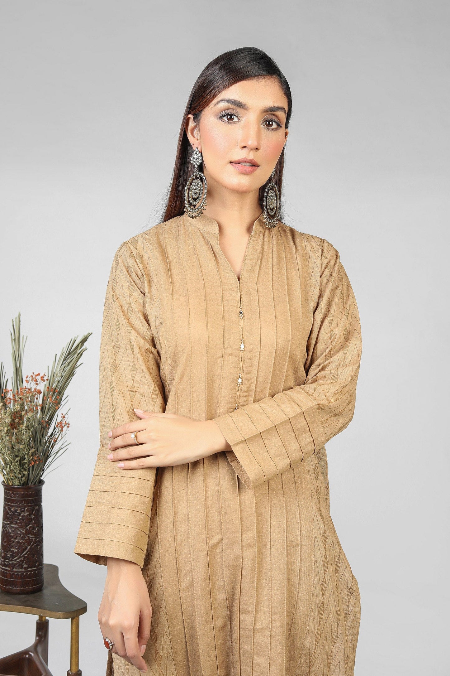 Chinyere - BEIGE LINE I (BB8639)