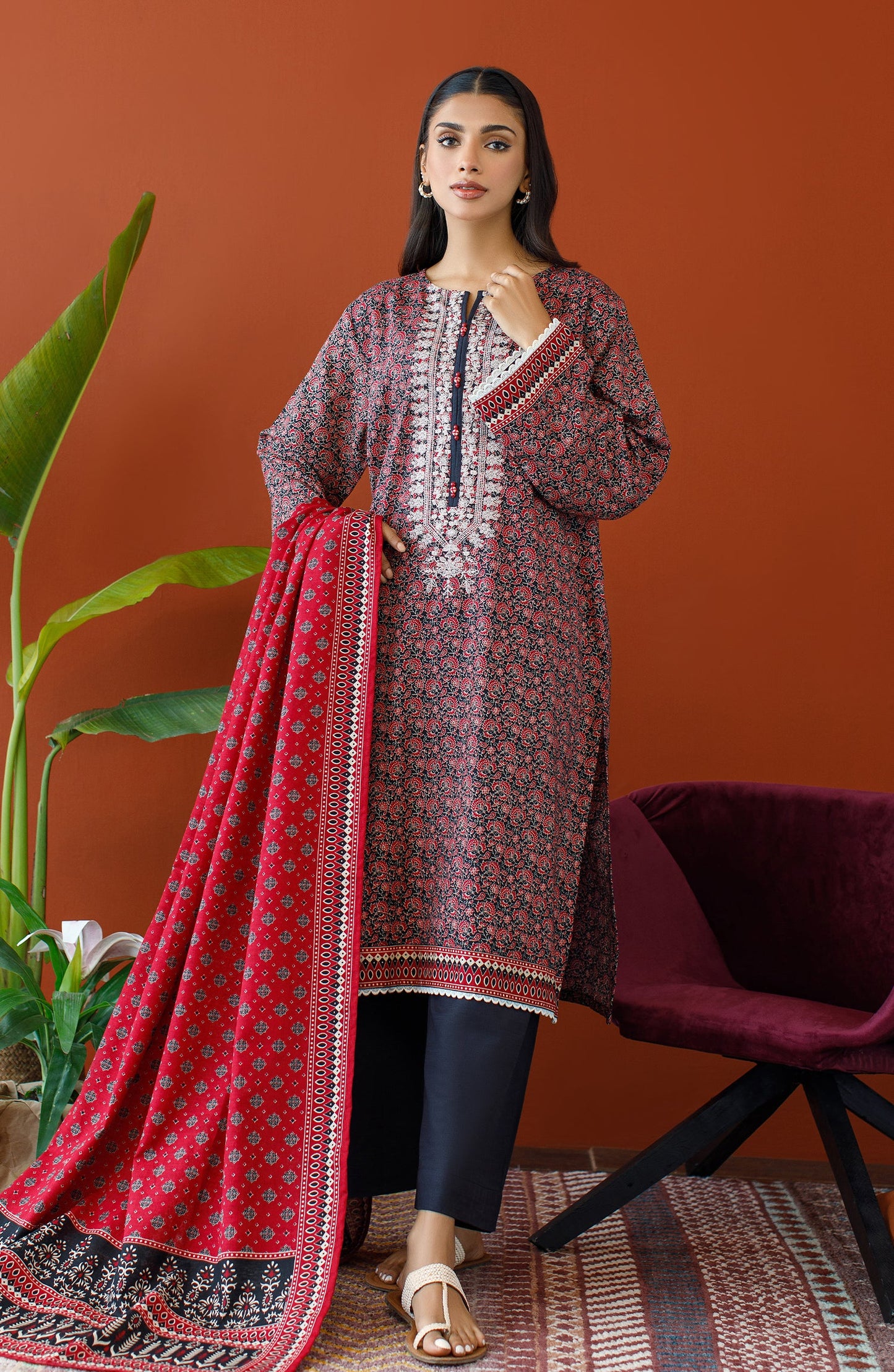 Orient - Unstitched 3 Piece Embroidered Khaddar Shirt , Khaddar Pant and Khaddar Dupatta