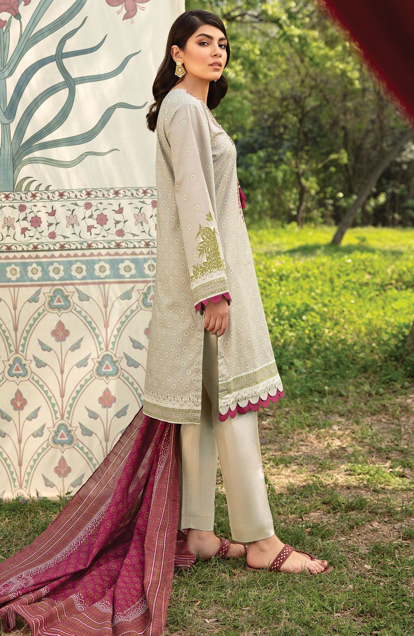 Orient - Unstitched 3 Piece Embroidered Lawn Suit