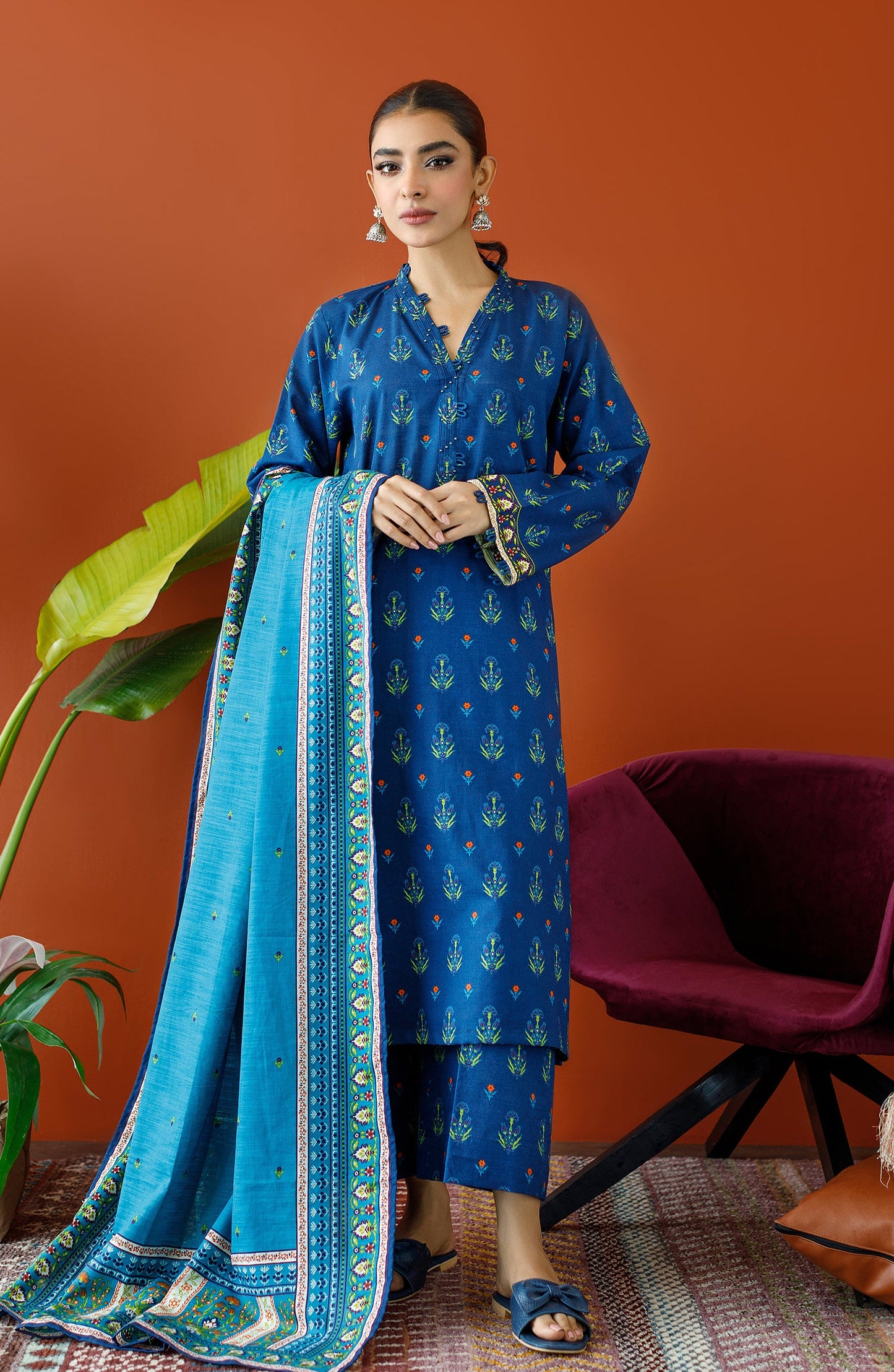 Orient - Unstitched 3 Piece Printed Khaddar Shirt , Khaddar Pant and Khaddar Dupatta
