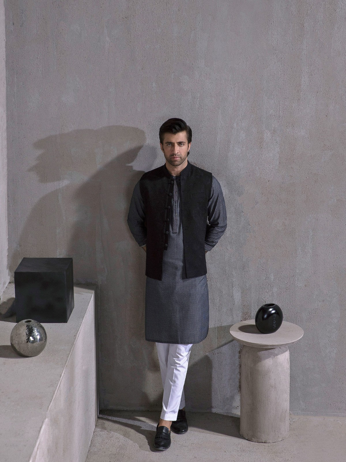 Edenrobe - Men's Black Waist Coat Ceremonial - EMTWCC21-074