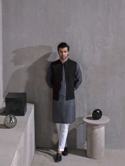 Edenrobe - Men's Black Waist Coat Ceremonial - EMTWCC21-074