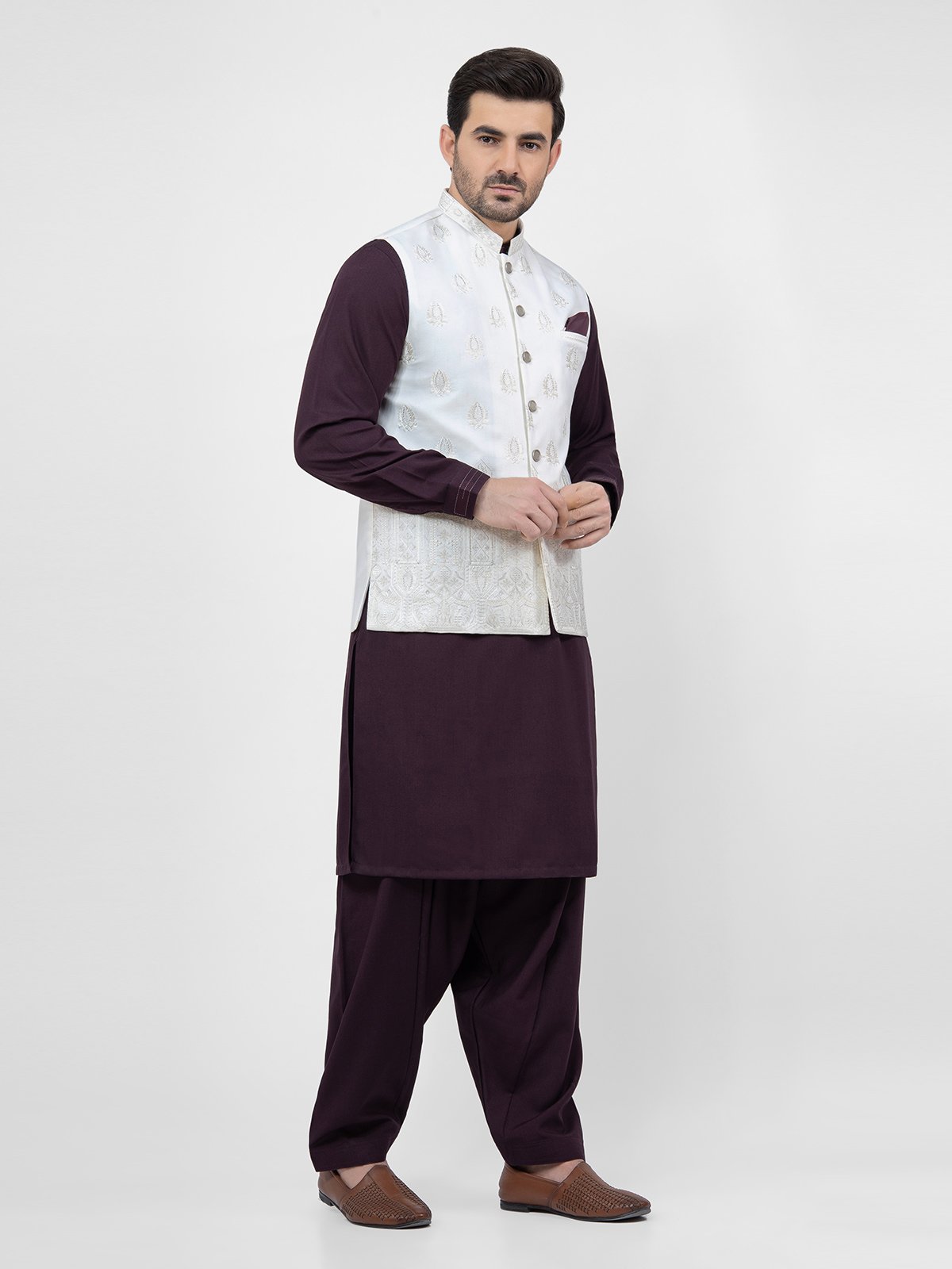 Edenrobe - Men's White Waist Coat Ceremonial - EMTWCC21-083