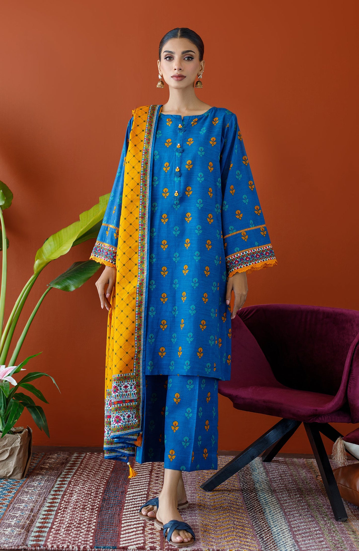 Orient - Unstitched 3 Piece Printed Khaddar Shirt , Khaddar Pant and Khaddar Dupatta