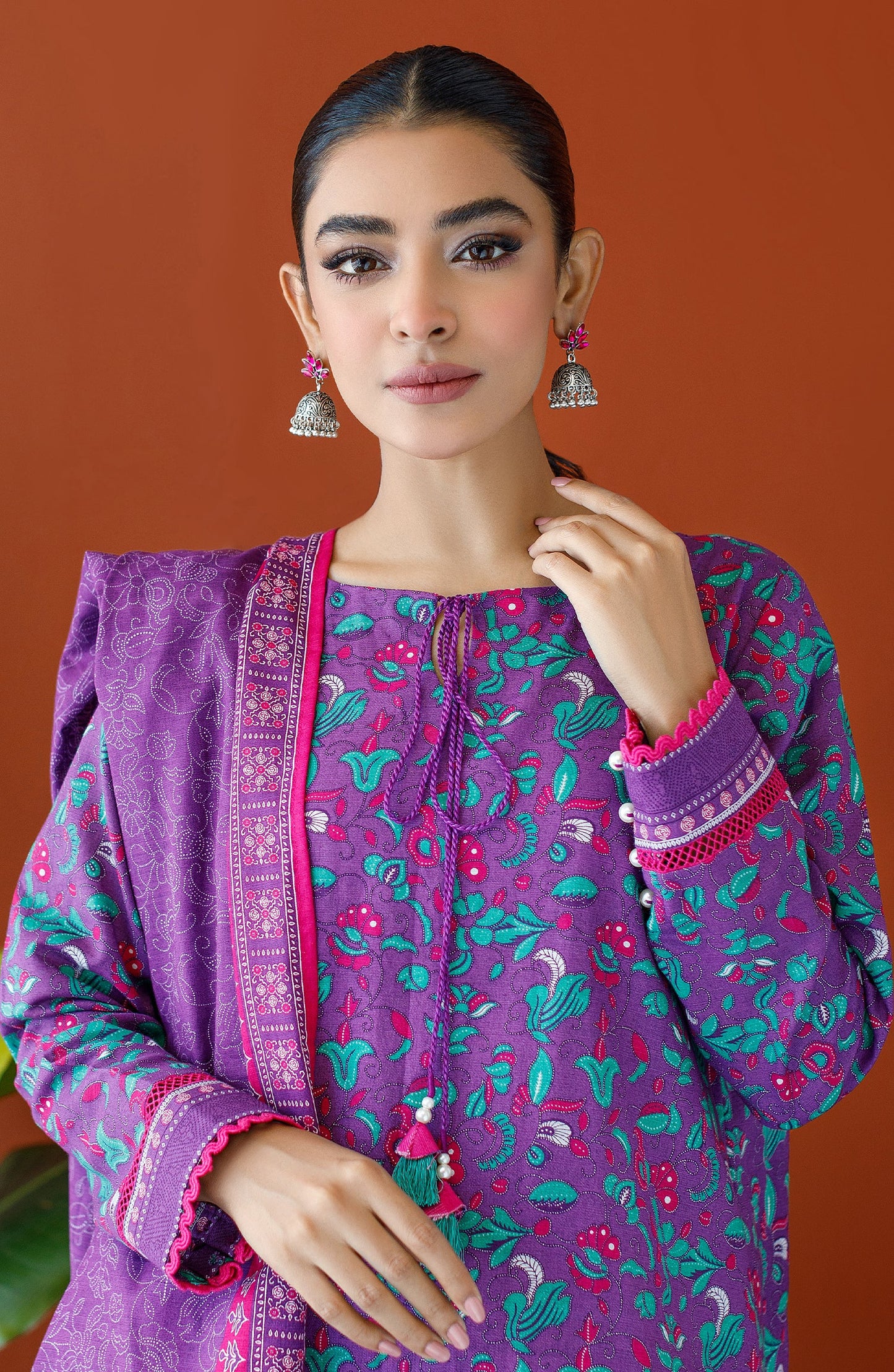 Orient - Unstitched 3 Piece Printed Khaddar Shirt , Khaddar Pant and Khaddar Dupatta