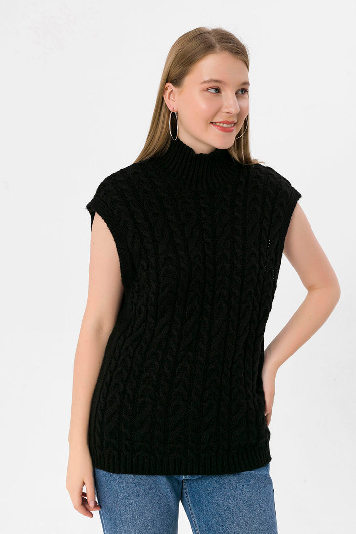 BTW - SLEEVELESS MOCK