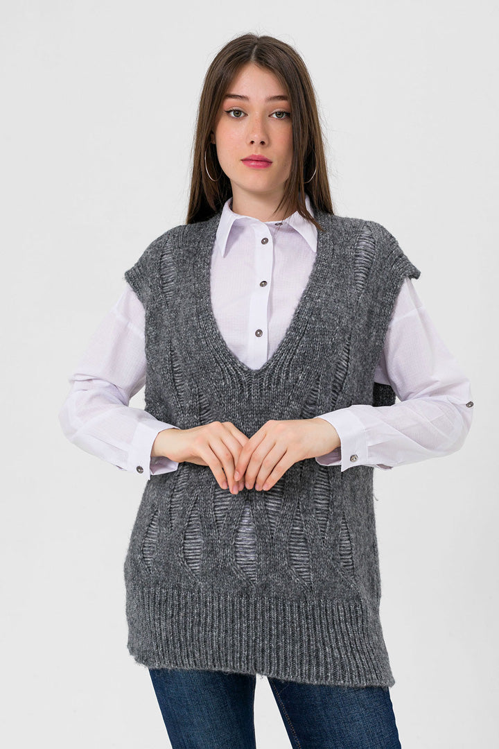 BTW - KNITTER WEAR VEST