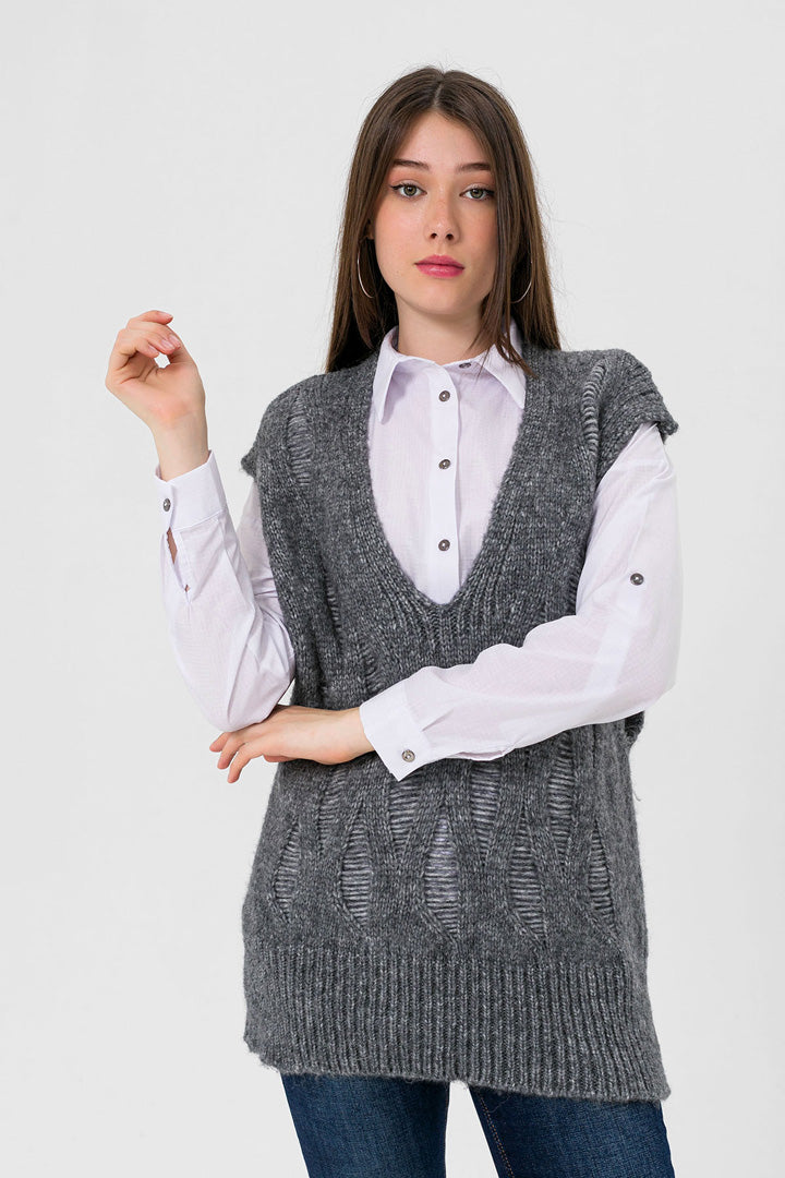 BTW - KNITTER WEAR VEST