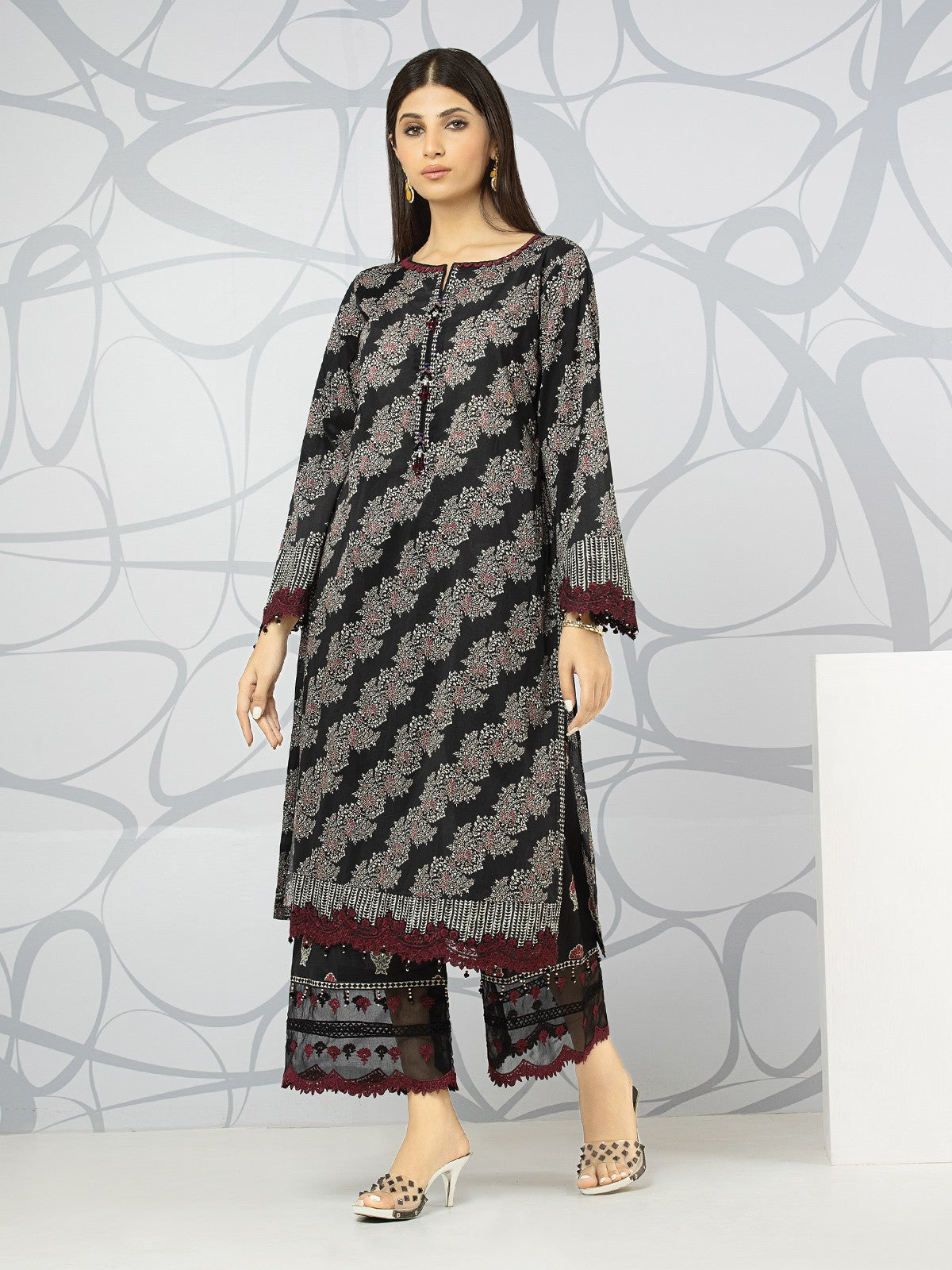 Edenrobe - EWU22V1-23568 Unstitched Black Embroidered Lawn 2 Piece