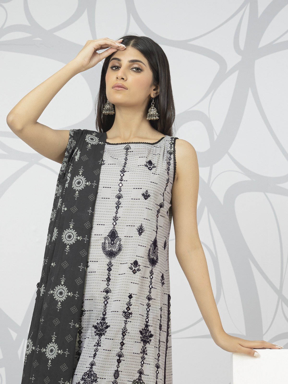 Edenrobe - EWU22V1-23706S Unstitched Grey Embroidered Lawn 1 Piece