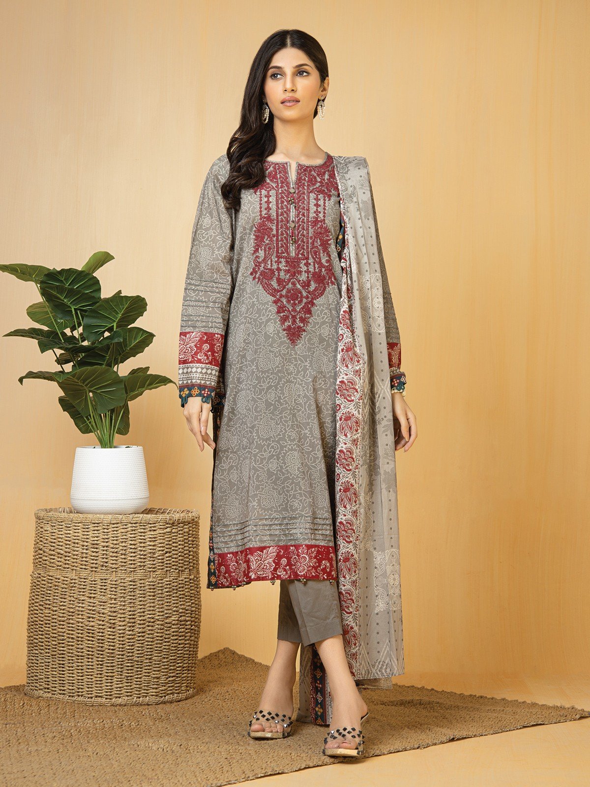 Edenrobe - EWU22V1-23712S Unstitched Grey Embroidered Lawn 1 Piece