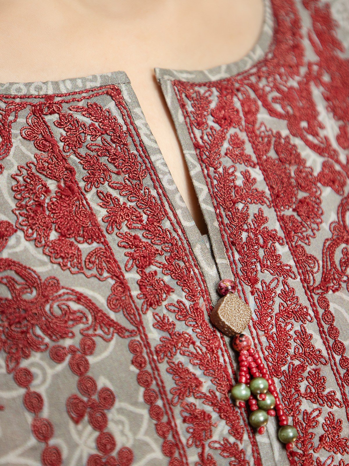 Edenrobe - EWU22V1-23712S Unstitched Grey Embroidered Lawn 1 Piece