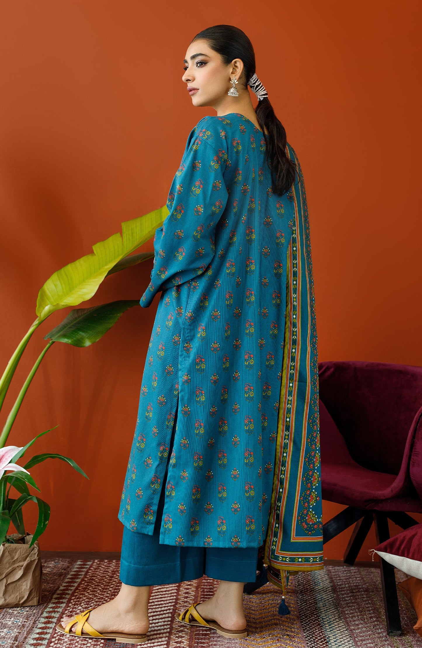 Orient - Unstitched 3 Piece Printed Cottel Shirt , Cottel Pant and Cottel Dupatta