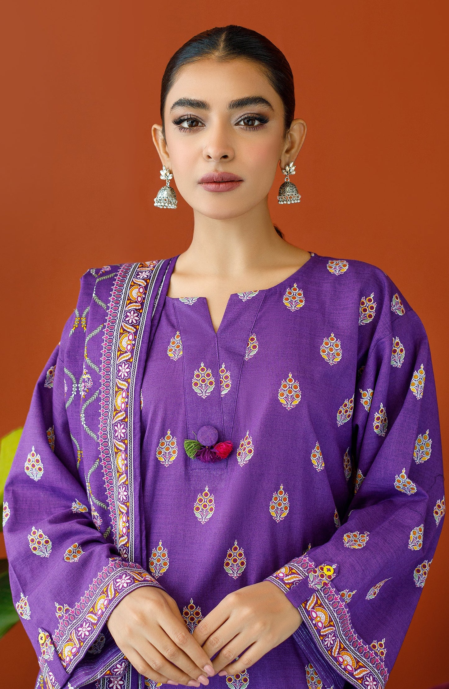 Orient - Unstitched 3 Piece Printed Khaddar Shirt , Khaddar Pant and Khaddar Dupatta
