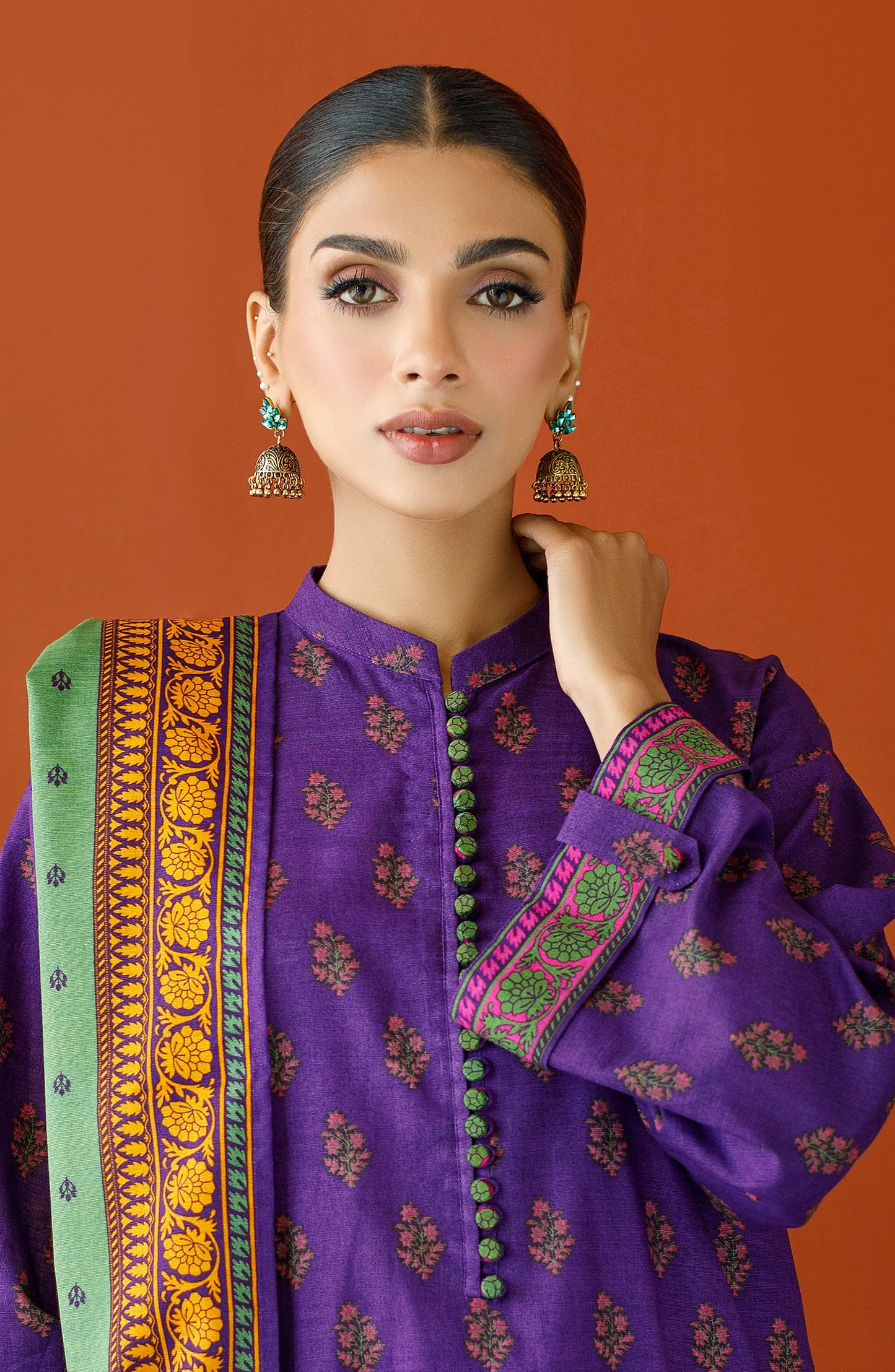 Orient - Unstitched 3 Piece Printed Khaddar Shirt , Khaddar Pant and Khaddar Dupatta