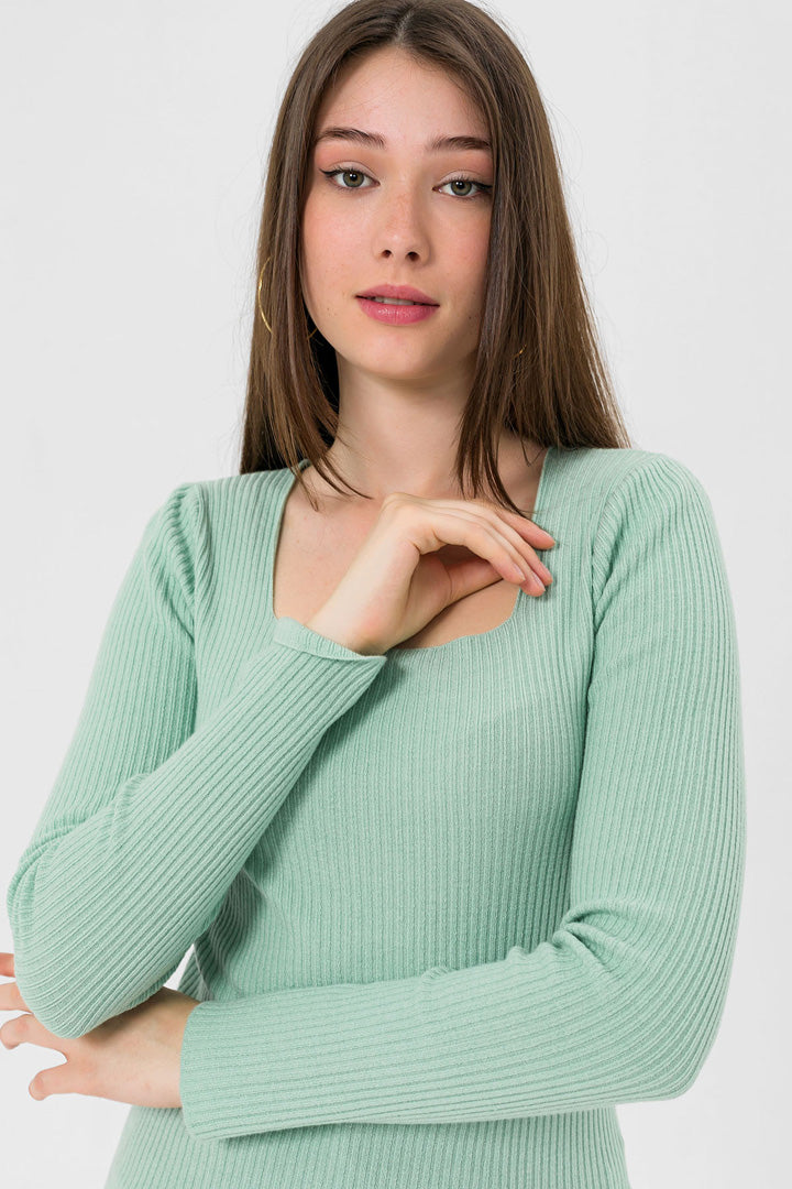 BTW - ROUND NECK SWEATER