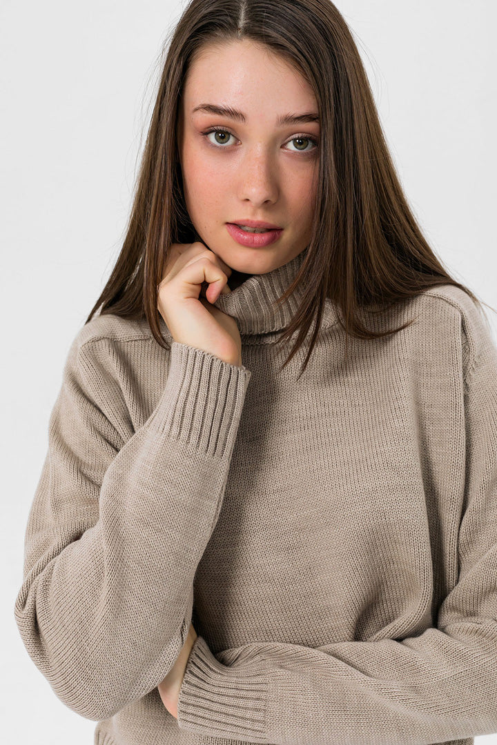 BTW - TURTLE NECK SWEATER