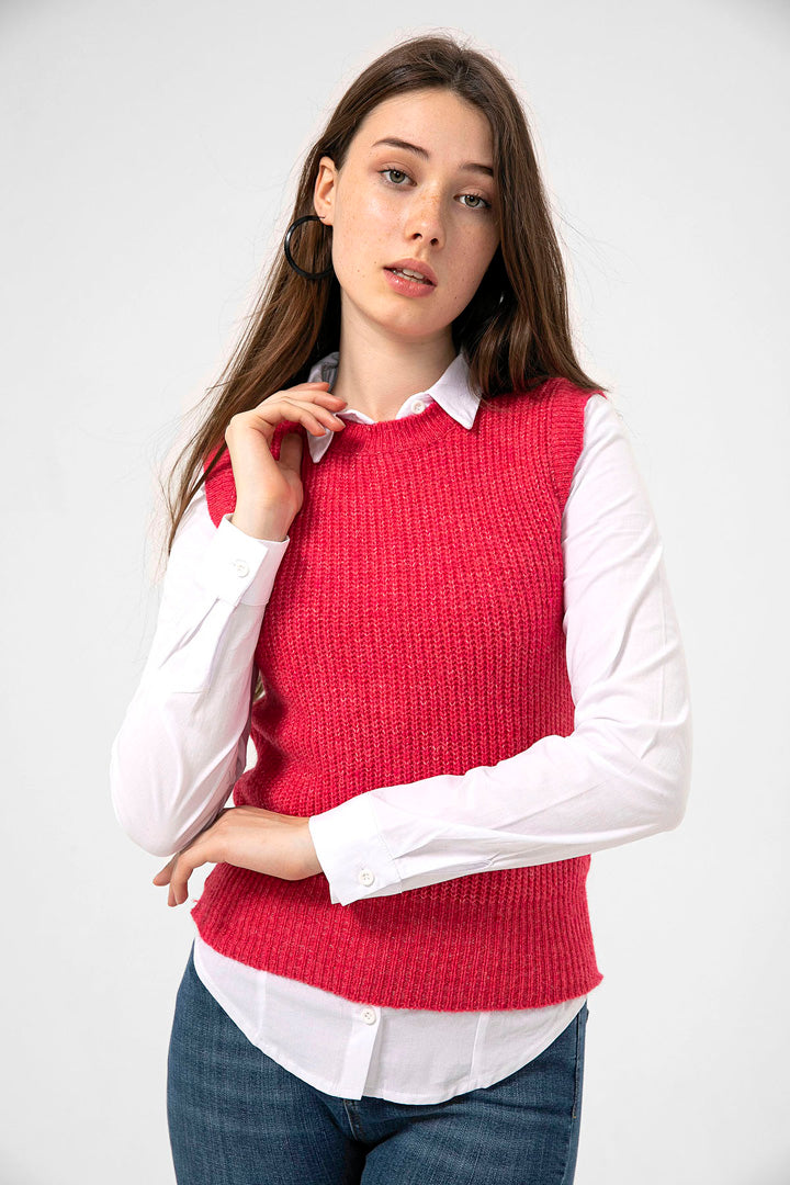 BTW - SLEEVELES SWEATER