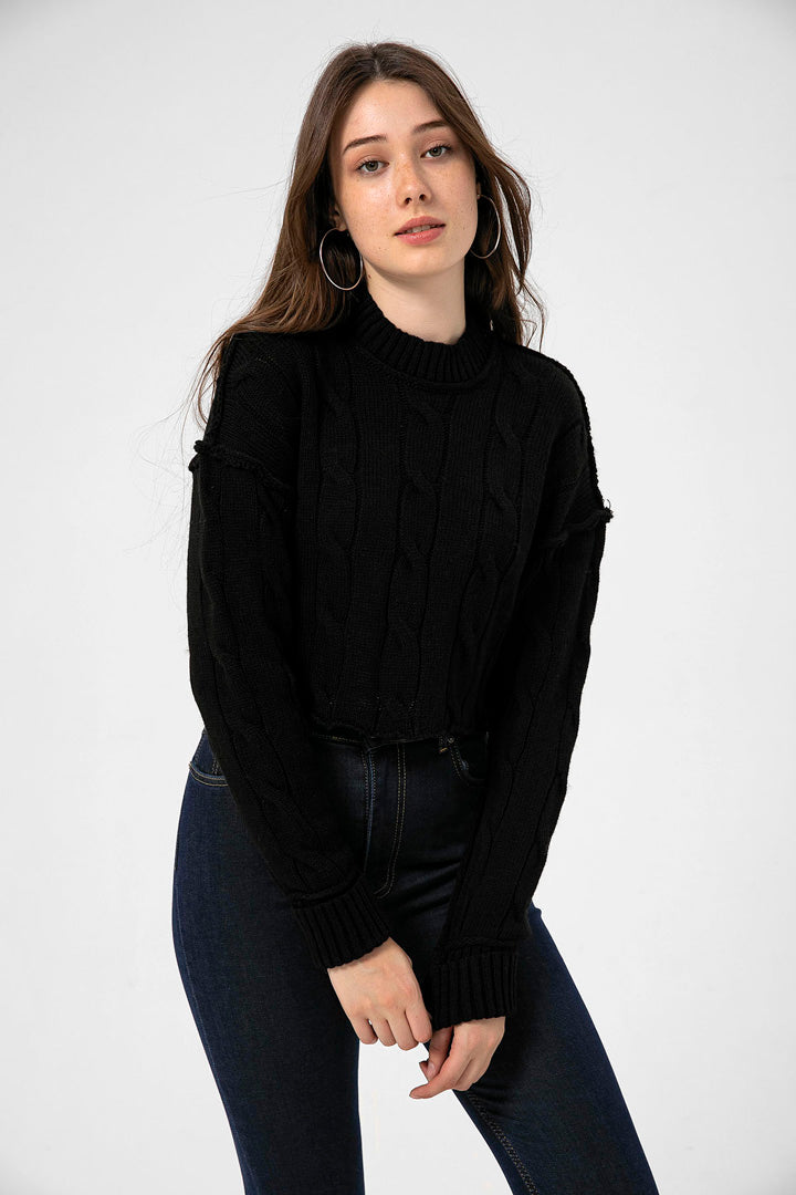 BTW - CABLE KNIT SWEATER