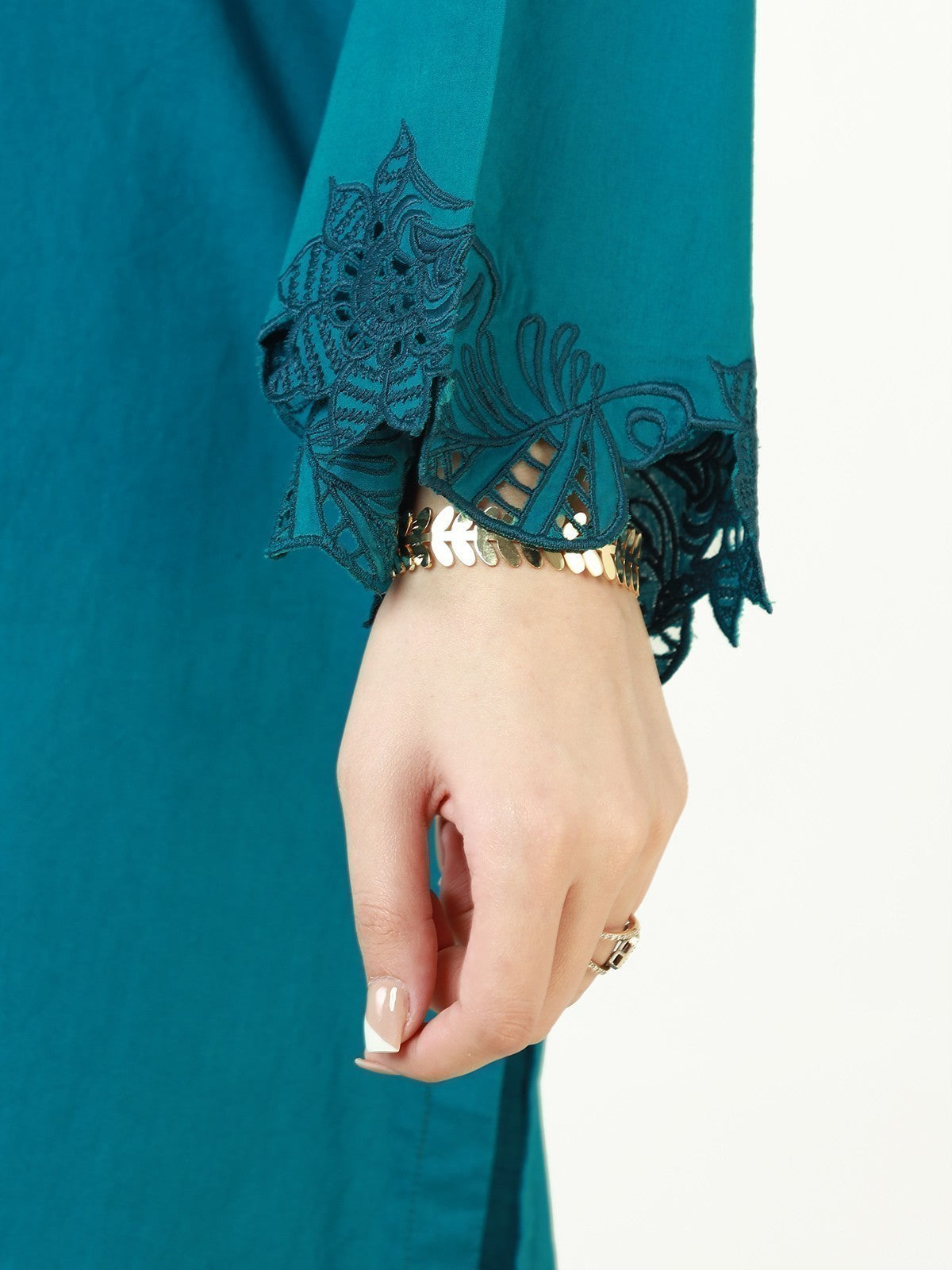 Edenrobe - Pret 1Pc Embroidered Cambric Shirt - EWTKE22-68130