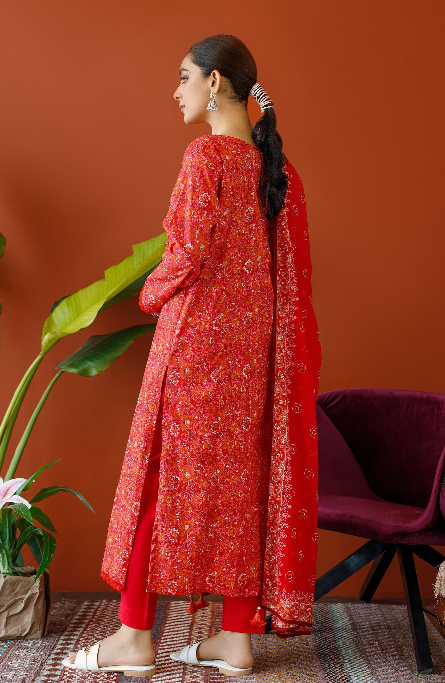 Orient - Unstitched 3 Piece Printed Cambric Shirt , Cambric Pant and Lawn Dupatta