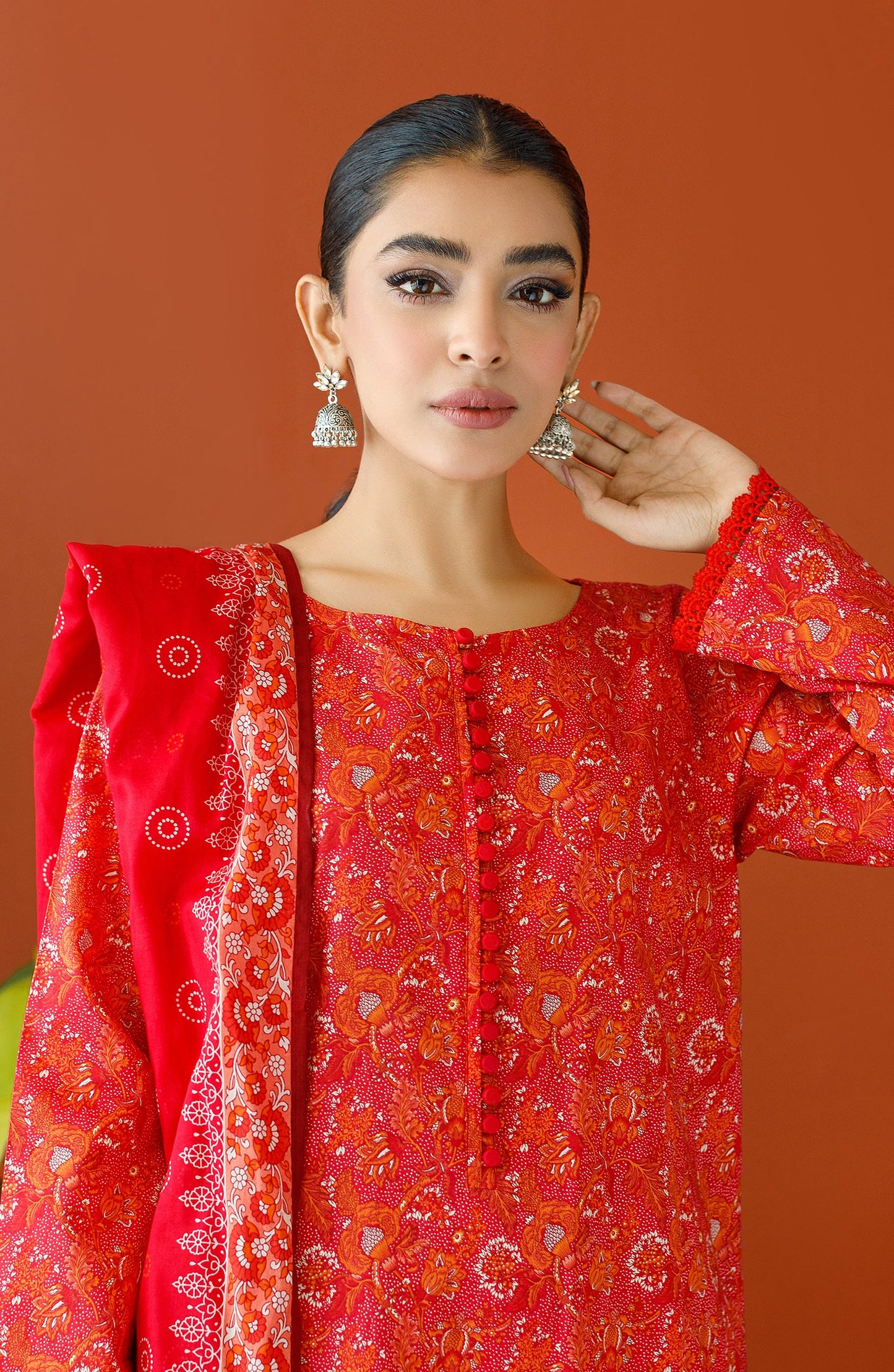 Orient - Unstitched 3 Piece Printed Cambric Shirt , Cambric Pant and Lawn Dupatta