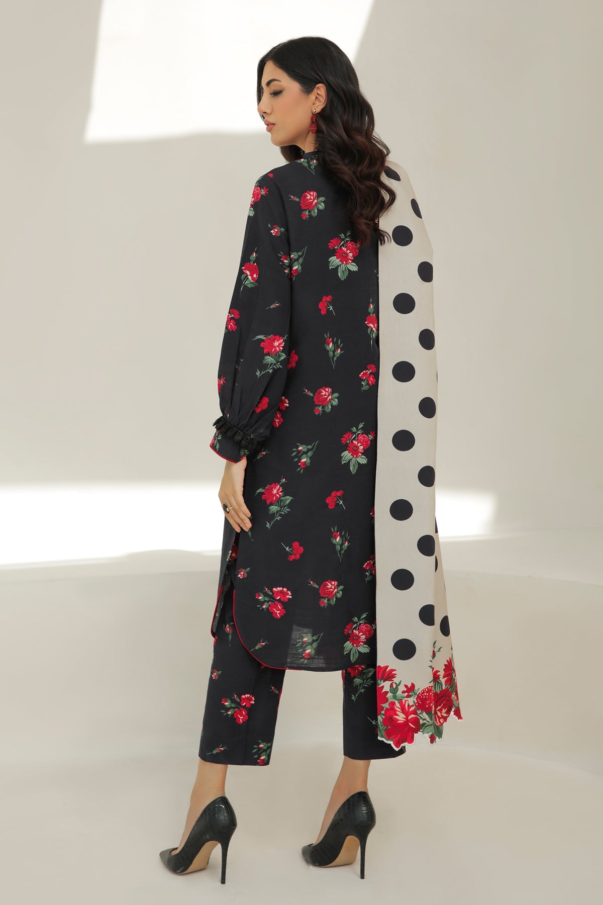 Baroque - DIGITAL PRINTED KHADDAR UF-263