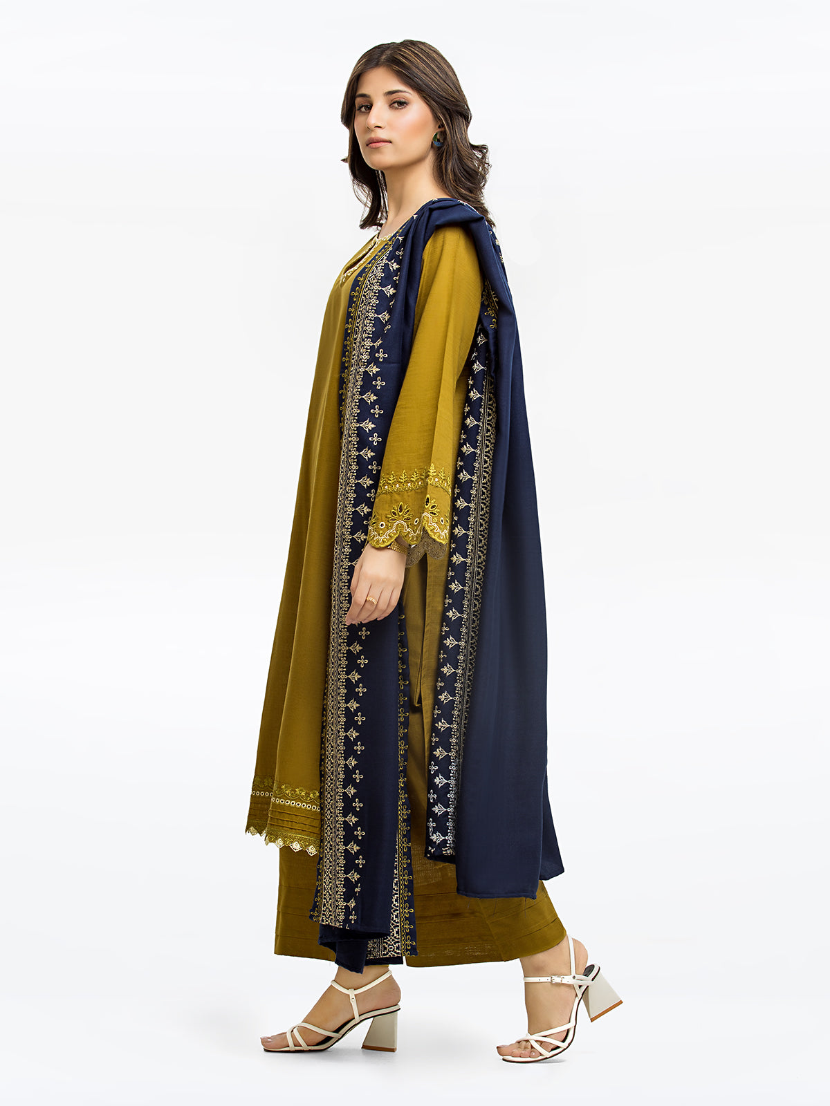 Edenrobe - Pret 3Pc Embroidered Khaddar Suit - EWTKE23-68797-3P