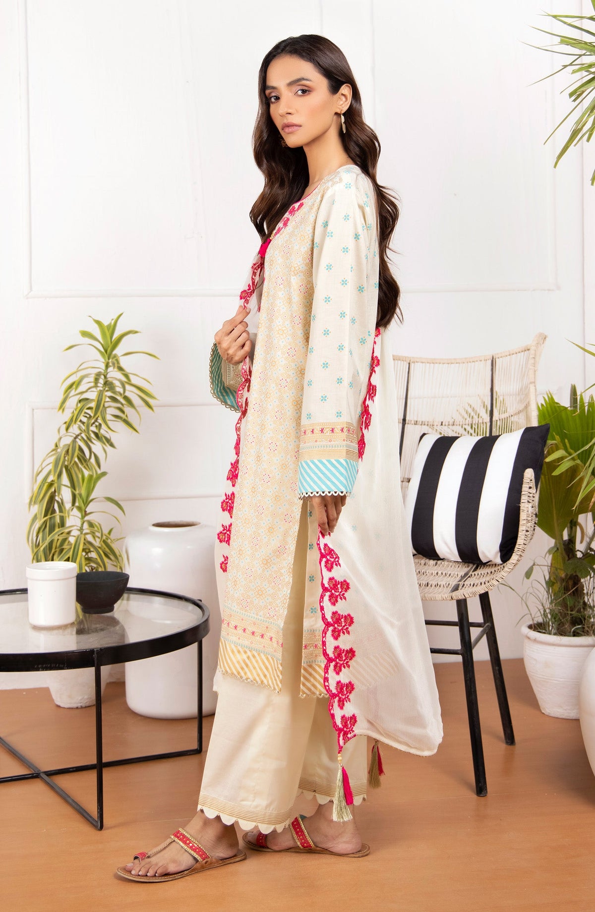 Orient - Unstitched 3 Piece Embroidered Lawn Shirt And Chiffon Dupatta