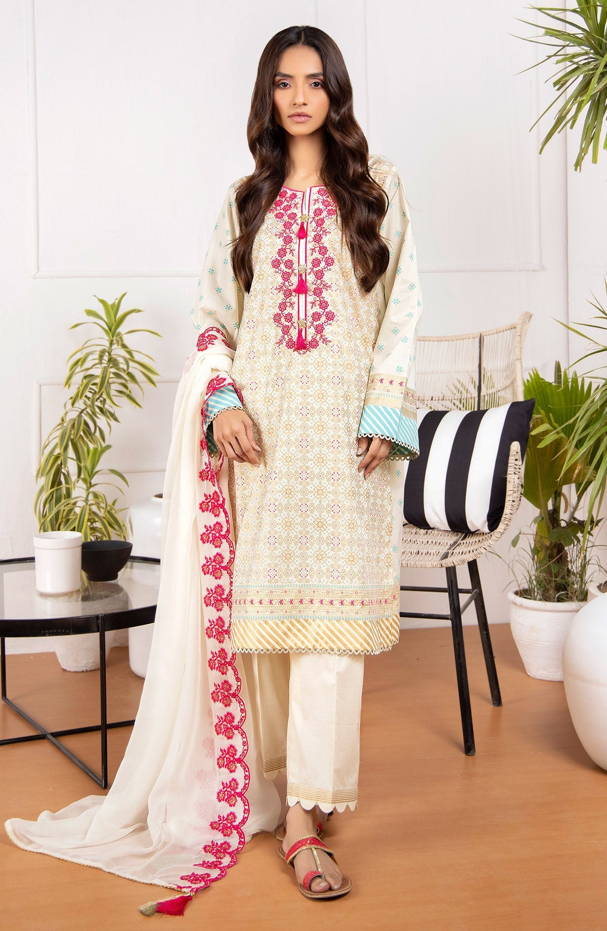 Orient - Unstitched 3 Piece Embroidered Lawn Shirt And Chiffon Dupatta