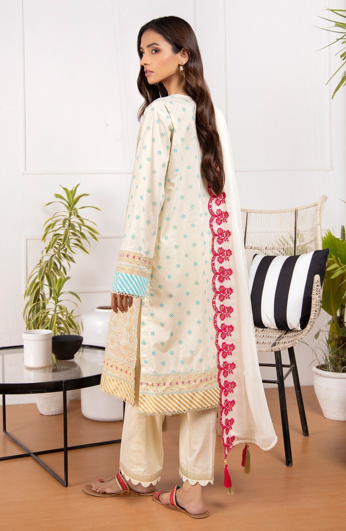 Orient - Unstitched 3 Piece Embroidered Lawn Shirt And Chiffon Dupatta