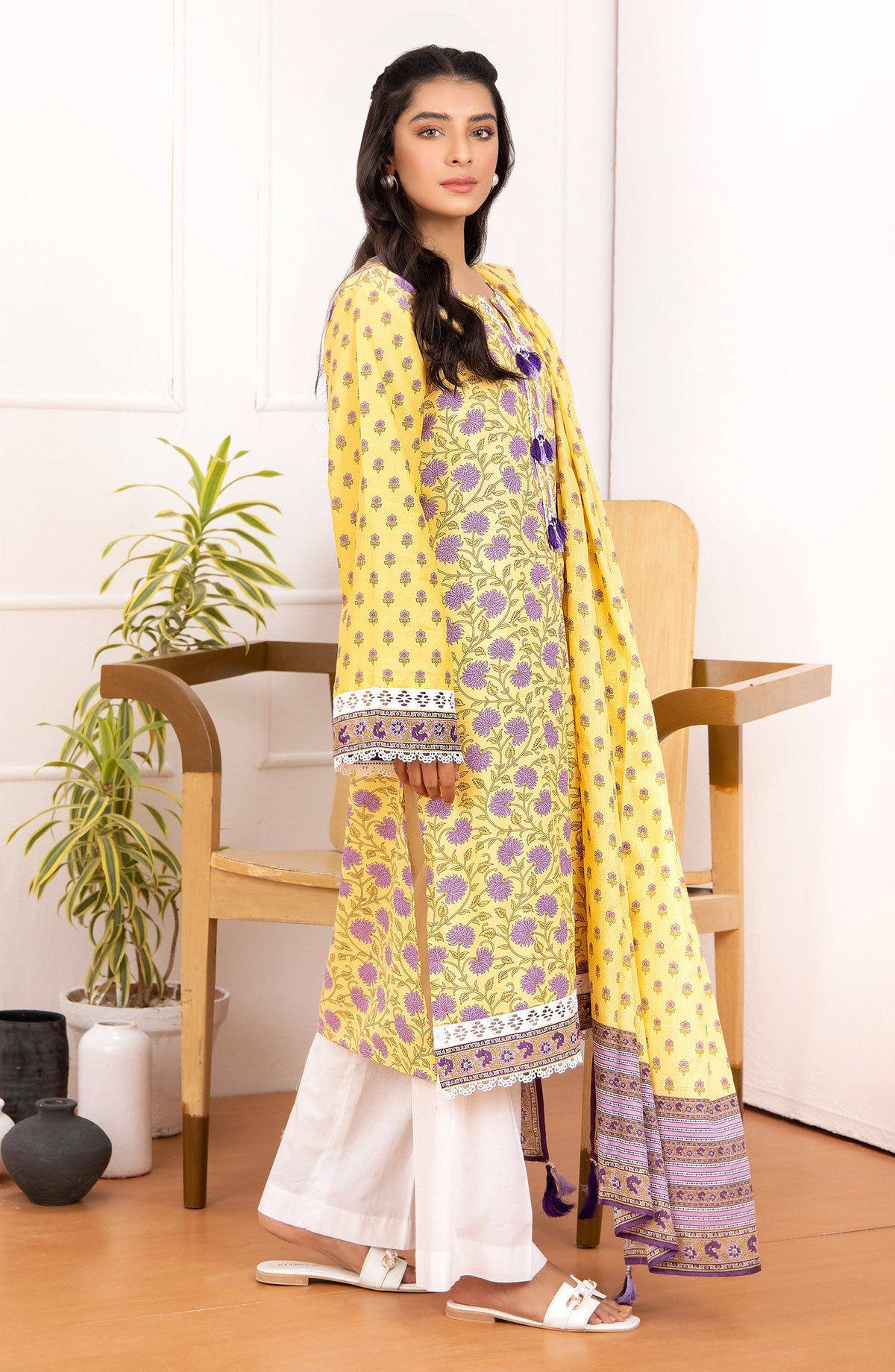 Orient - Unstitched 2 Piece Printed Lawn Shirt And Net Lawn Dupatta