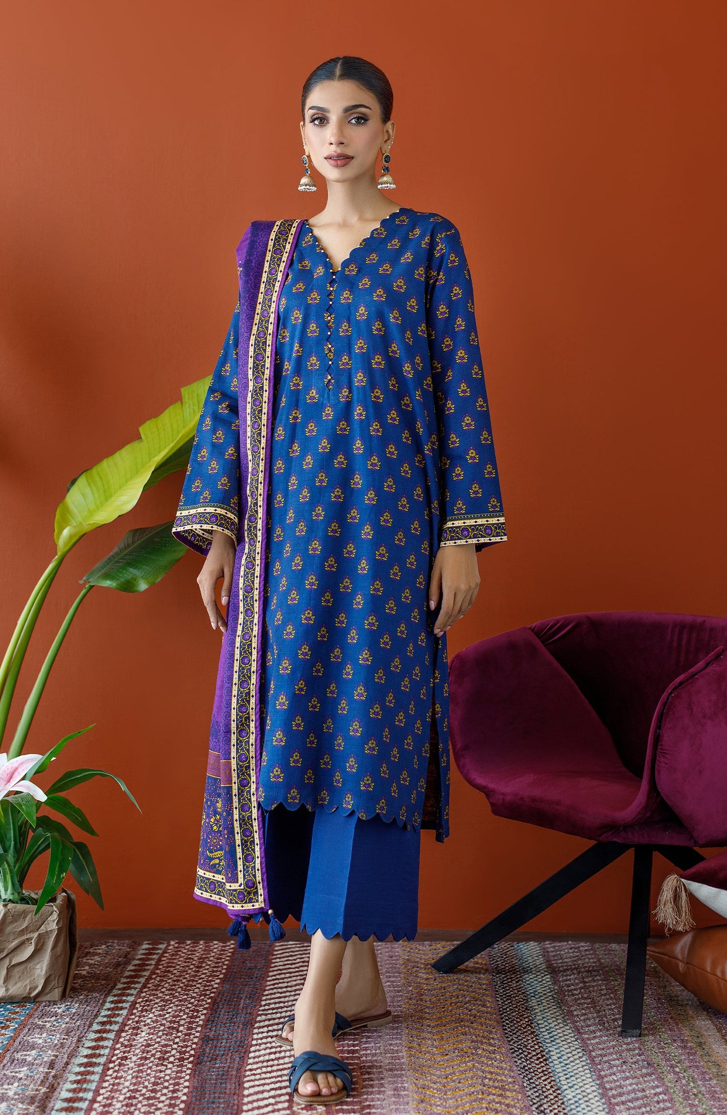 Orient - Unstitched 3 Piece Printed Khaddar Shirt , Khaddar Pant and Khaddar Dupatta