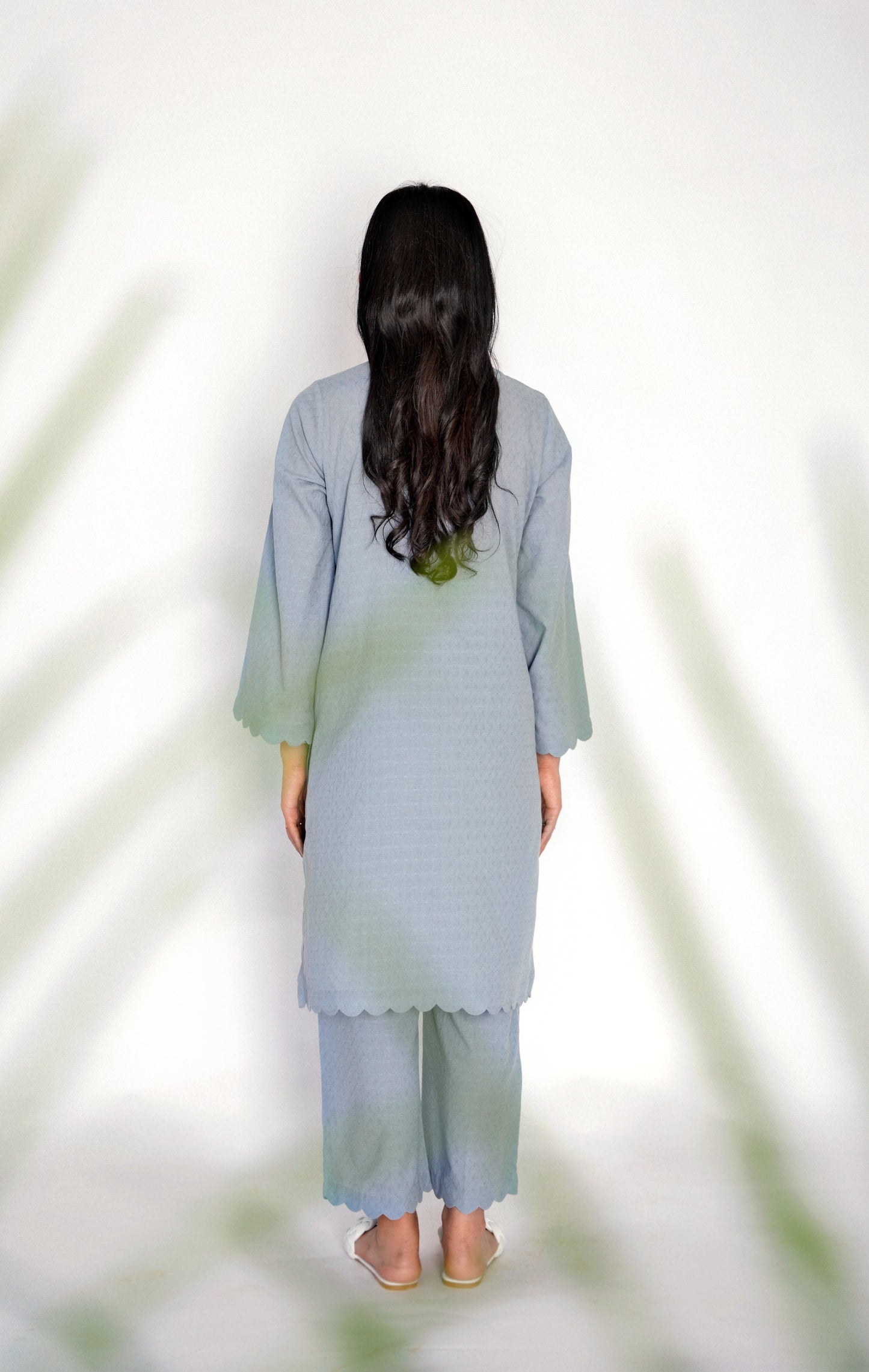 Ayesha Naveed - Perisian blue