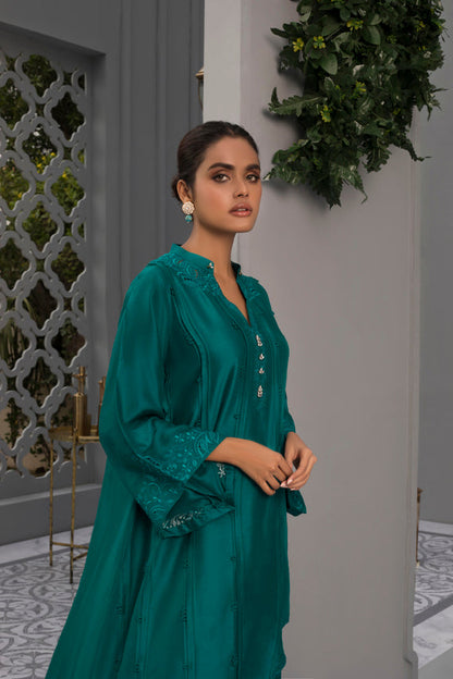 Emerald Raw Silk Kurta And Trousers with Embroidered Detailing