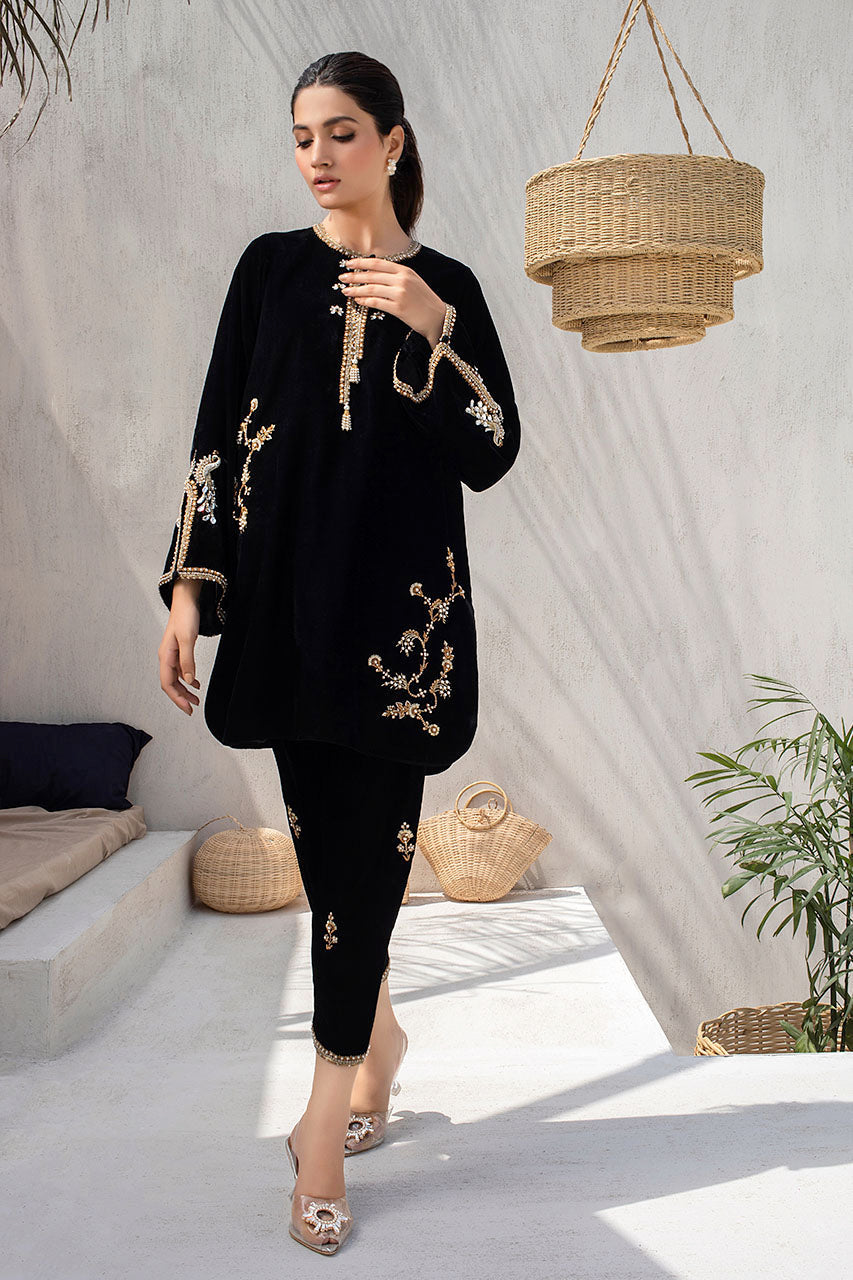 Black Embellished Velvet Kurta With Tassle Detailing