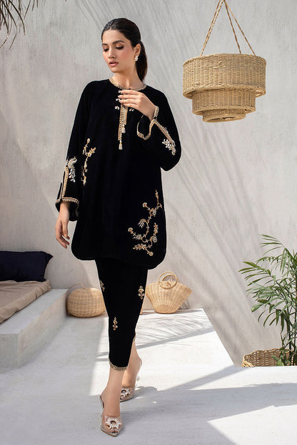 Black Embellished Velvet Kurta With Tassle Detailing