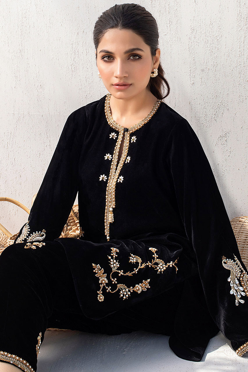 Black Embellished Velvet Kurta With Tassle Detailing