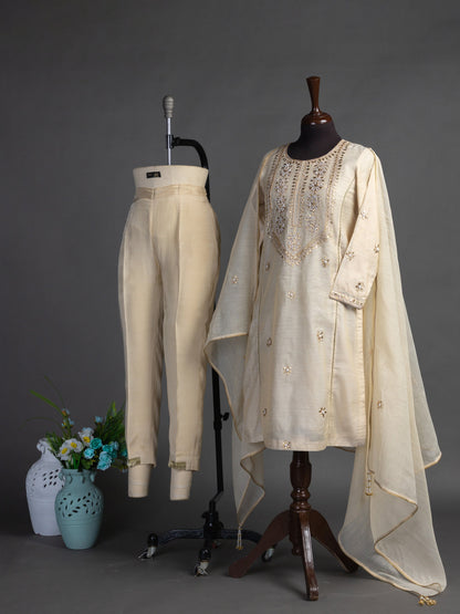 Eraj Hussain - Gotta Patti Gold - Stitched
