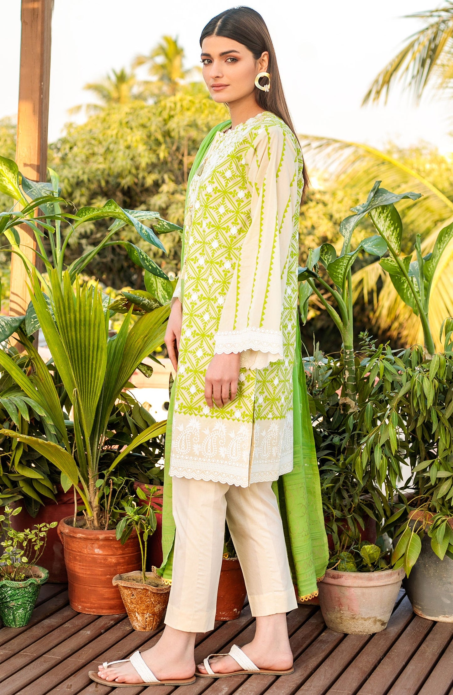 Orient - Unstitched 3 Piece Lacquer Printed Embroidered Lawn Suit