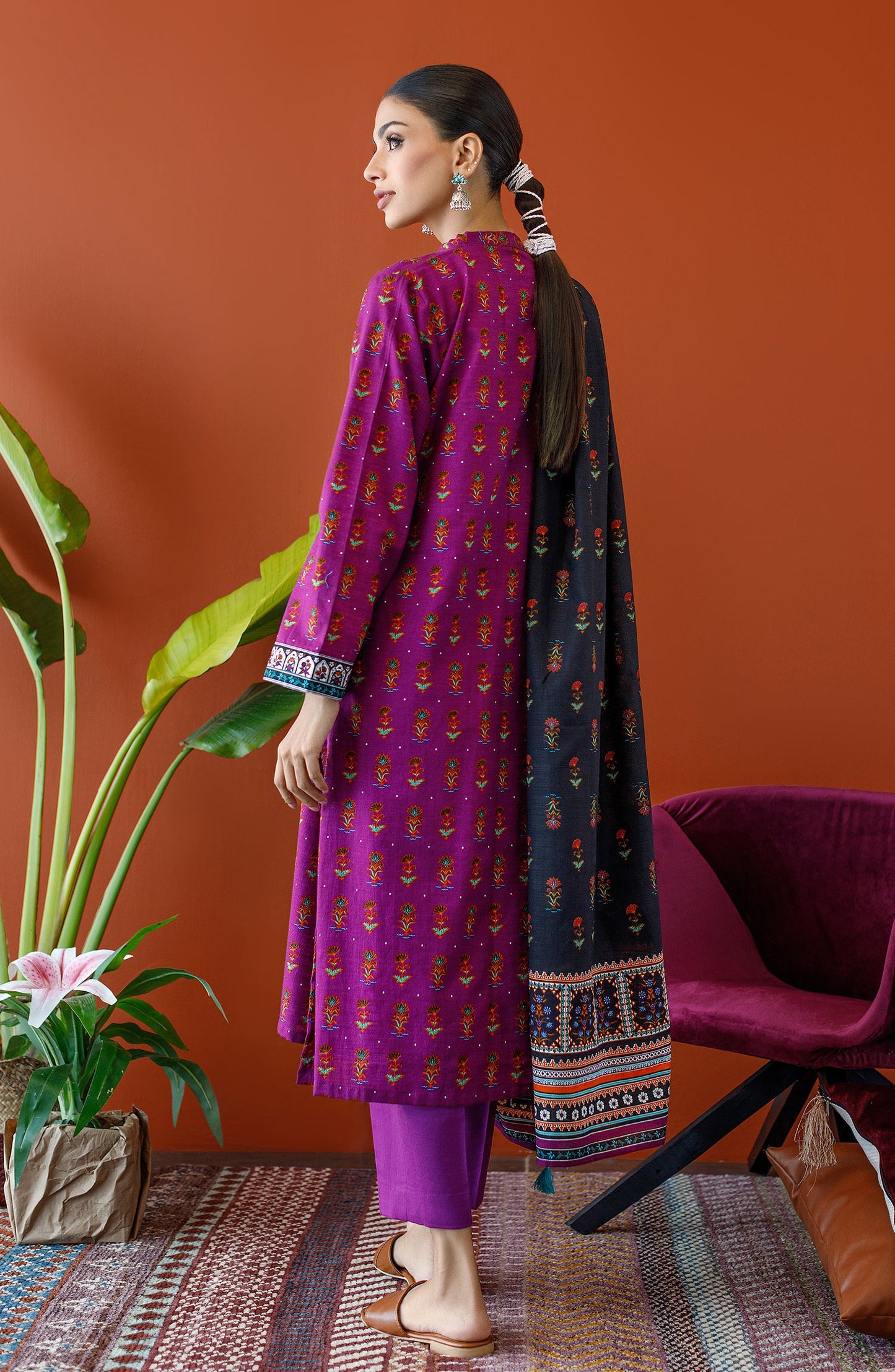 Orient - Unstitched 3 Piece Printed Khaddar Shirt , Khaddar Pant and Khaddar Dupatta